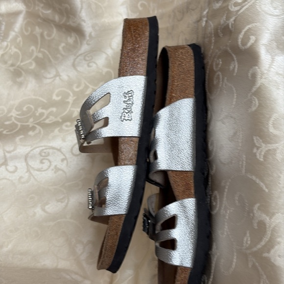 Birkenstock Metallic Silver Sandals Sz 7 - Picture 5 of 9